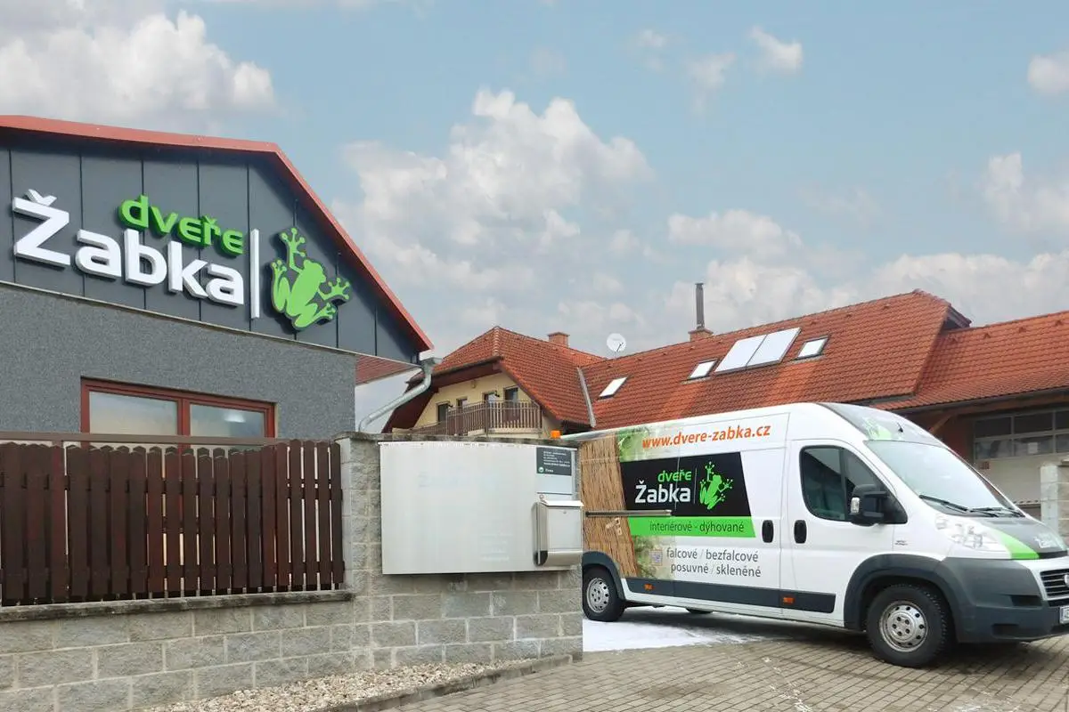 Dveře Žabka
